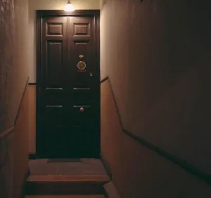 Puerta piso Antonio Grilo