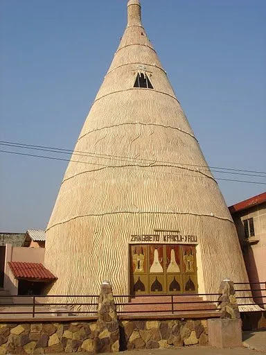 Temple du Zangbéto à porto-novo