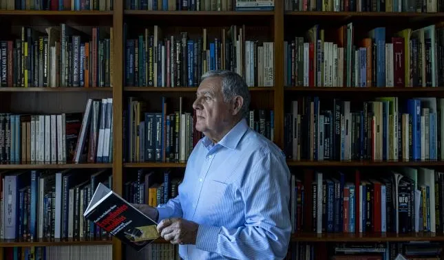 V.J. Ballester Olmos, 2022. Fotografía de Raúl Belinchón.